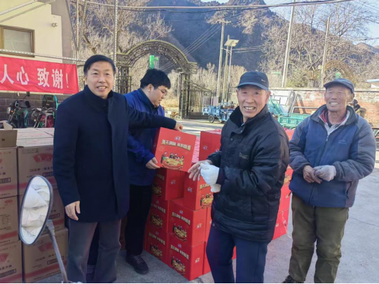 瑞彩迎春 情暖乡村